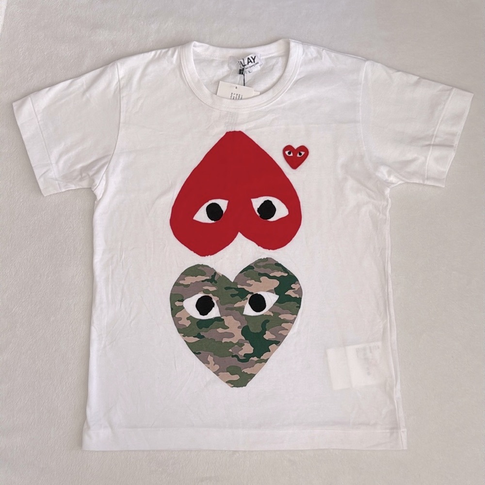 {NWT} PLAY Comme des Garcons | Camo Mirror Double Upside Down Heart T-shirt (L)